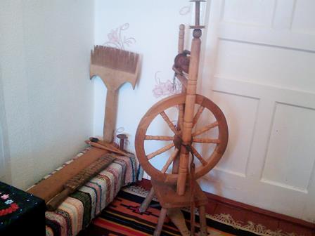 �������