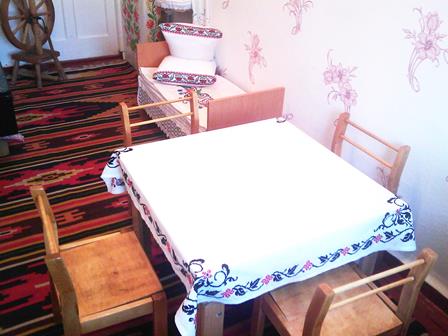 �������